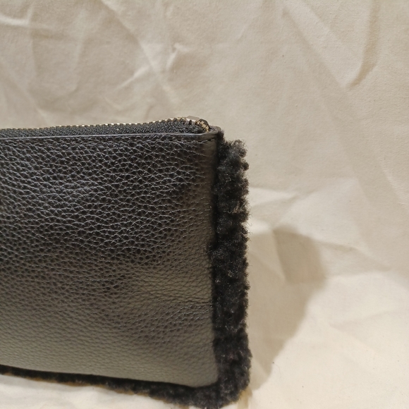 Coach wristlet - Picture 3 of 7